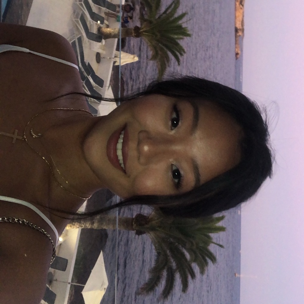 Meet your Posher, Tina
